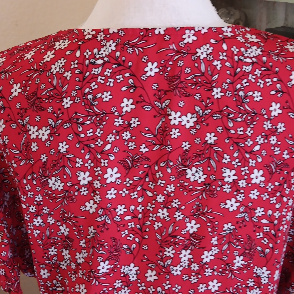 Max Studio Red Floral V-Neck Tie-Waist Blouse - Picture 10 of 15